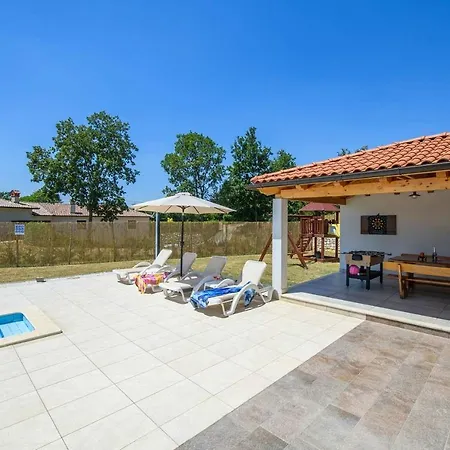 Santa Domenica Holiday home