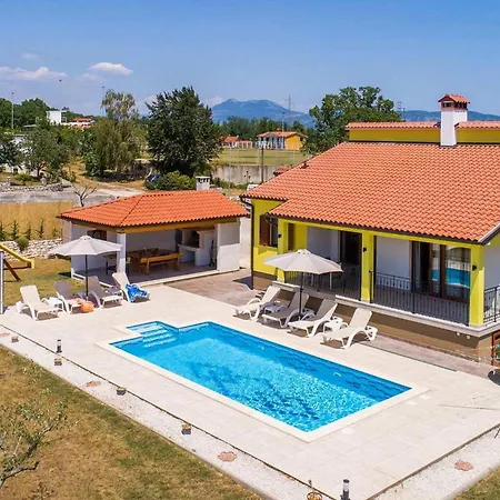 Santa Domenica Holiday home *